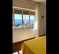 Appartamenti in Vendita - Casa indipendente a pochi mt dal mare