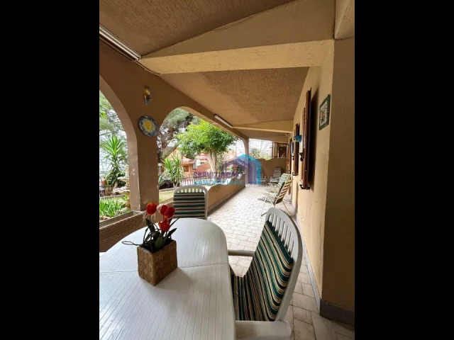 Appartamenti in Vendita - Trilocale con giardino ed ingresso indipendente