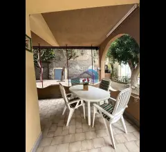 Appartamenti in Vendita - Trilocale con giardino ed ingresso indipendente