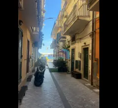 Appartamenti in Vendita - Centrale appartamento a due passi dal mare