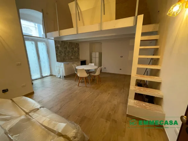 Appartamenti in Vendita - Monovano con soppalco e terrazzo di proprietà