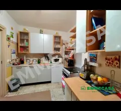Appartamenti in Vendita - Quadrivani con patio e box triplo