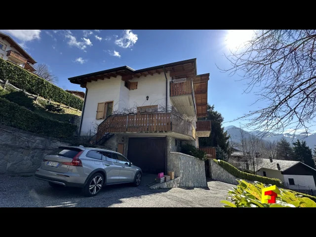 Appartamenti in Vendita - Moggio - villetta bifamiliare a pochi passi dal centro