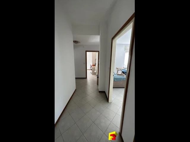 Appartamenti in Vendita - Barzio (concenedo) - ampio trilocale secondo piano esposto su tre lati