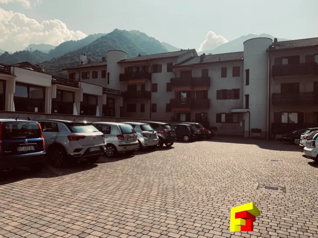 Appartamenti in Vendita - Trilocale in contesto signorile con piscina