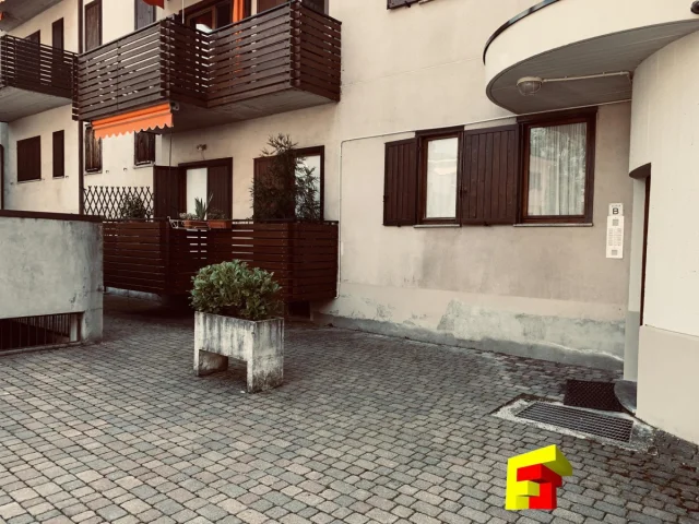 Appartamenti in Vendita - Trilocale in contesto signorile con piscina