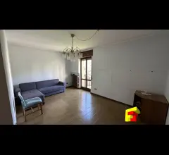 Trilocale piano primo con giardino ad uso esclusivo