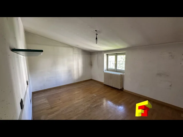 Appartamenti in Vendita - Trilocale piano secondo con giardino ad uso esclusivo