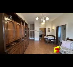 Appartamenti in Vendita - Trilocale con ampio terrazzo e box