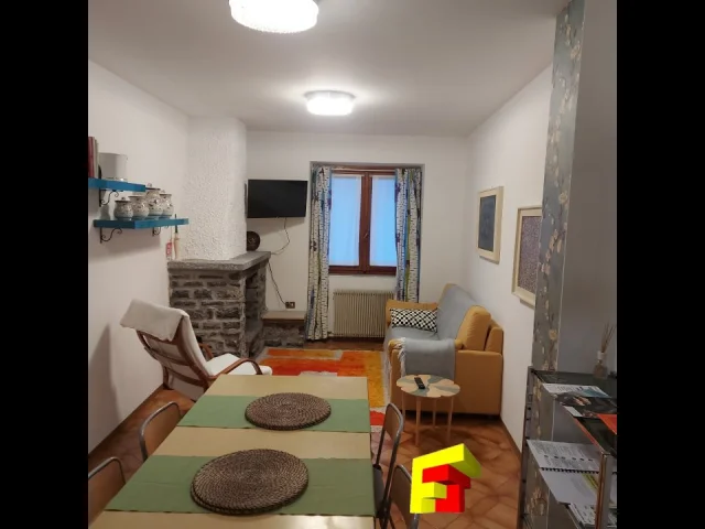 Appartamenti in Vendita - Cremeno- trilocale termoautonomo in posizione centralissima