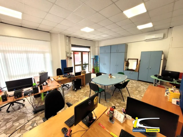 Appartamenti in Vendita - Ladispoli lungomare centrale locale in vendita di 83 mq