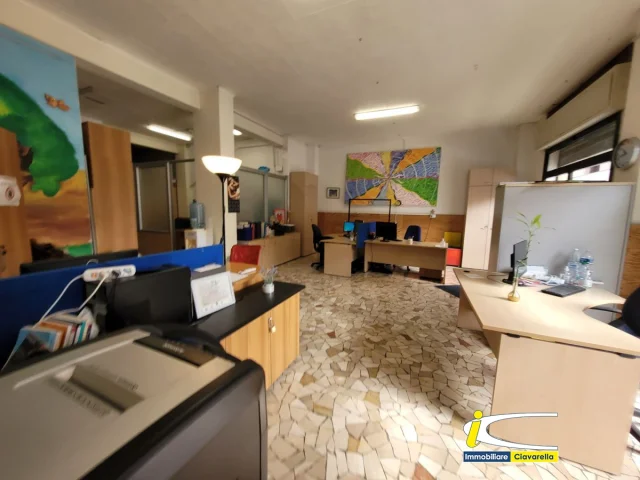 Appartamenti in Vendita - Ladispoli lungomare centrale locale in vendita di 83 mq