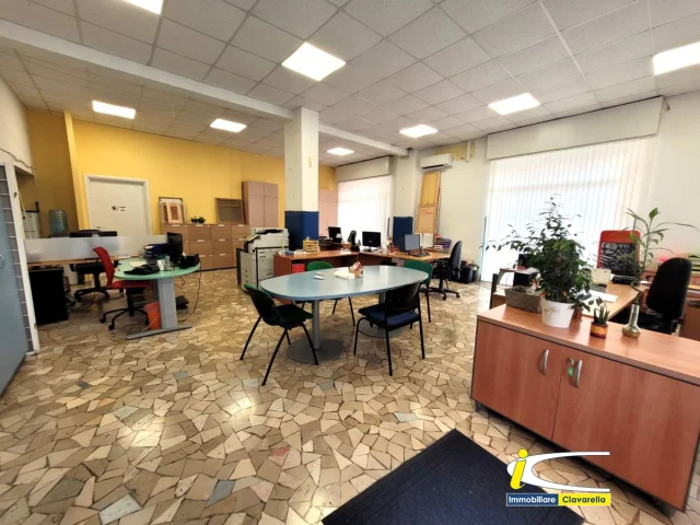 Ladispoli lungomare centrale locale commerciale di 70 mq