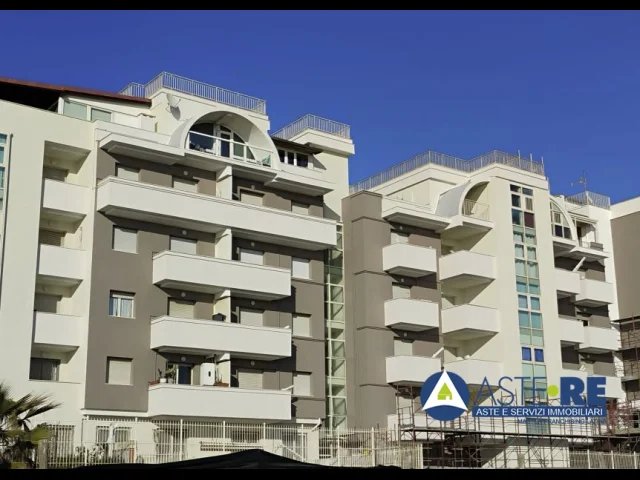Appartamenti in Vendita - Appartamento vista mare