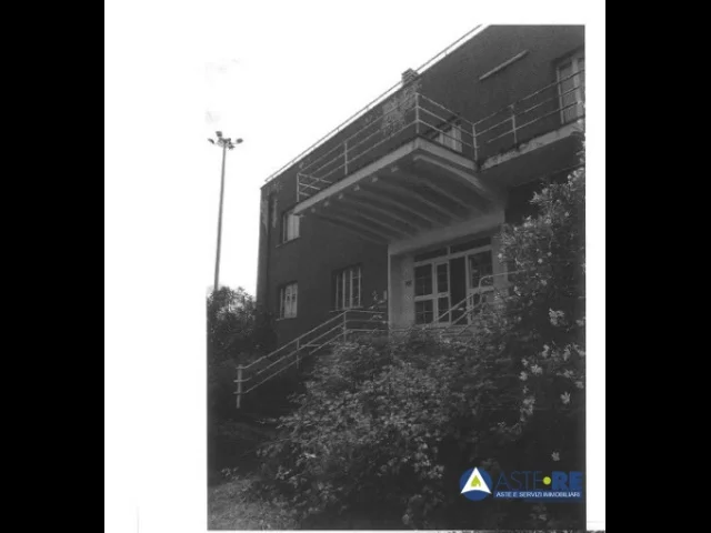 Complesso industriale - via delle industrie 54 56 58