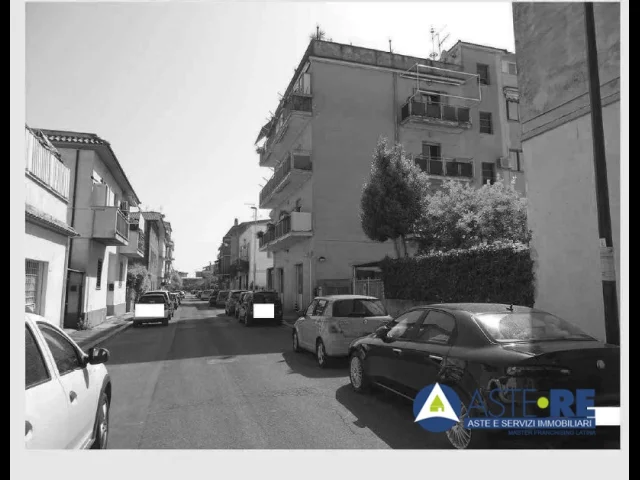 Appartamento - via giulio cesare, 4