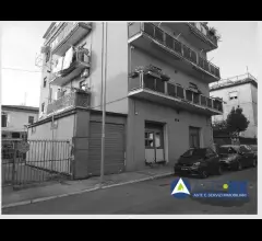 Appartamenti in Vendita - Appartamento - via giulio cesare, 4
