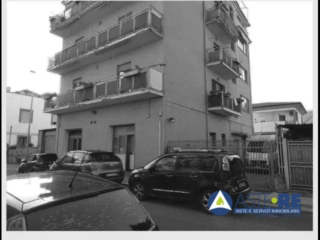 Appartamenti in Vendita - Appartamento - via giulio cesare, 4