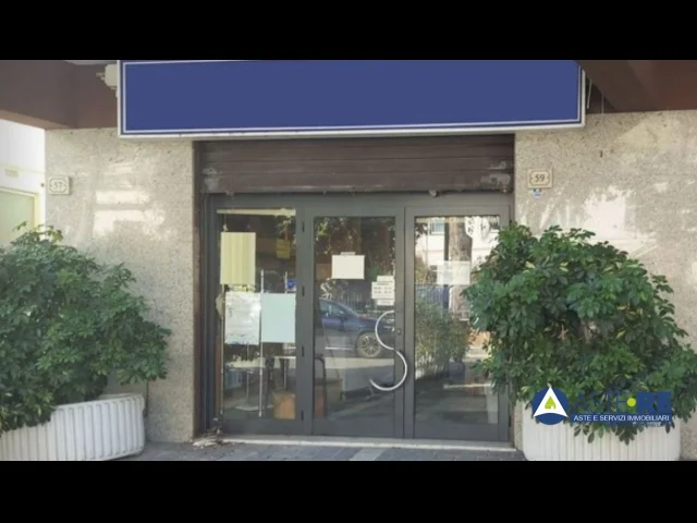Appartamenti in Vendita - Negozio - via emanuele filiberto 59