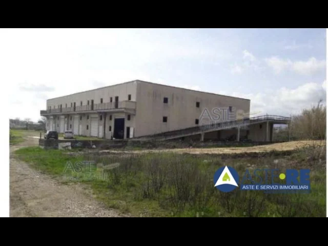 Opificio industriale - via mola di vetere