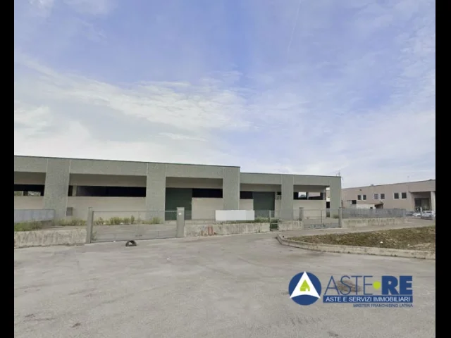 Appartamenti in Vendita - Capannone - str. colle d'alba di levante 271