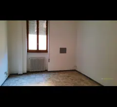 Appartamenti in Vendita - Ufficio trasformabile in locale commerciale