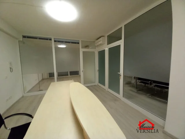 Appartamenti in Vendita - Ufficio in centro a massa (no ztl)