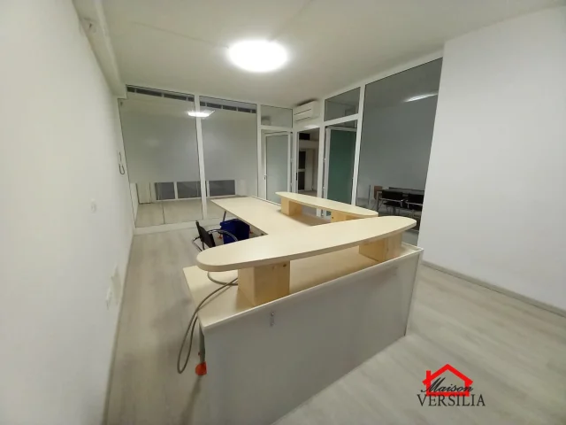 Appartamenti in Vendita - Ufficio in centro a massa (no ztl)