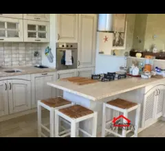 Appartamenti in Vendita - Appartamento in villa in locazione transitoria
