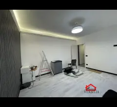Appartamenti in Vendita - Stanza facente parte di ufficio ristrutturato a nuovo
