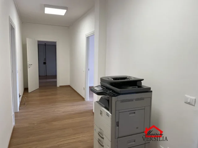 Appartamenti in Vendita - Stanze ad uso ufficio in studio professionale
