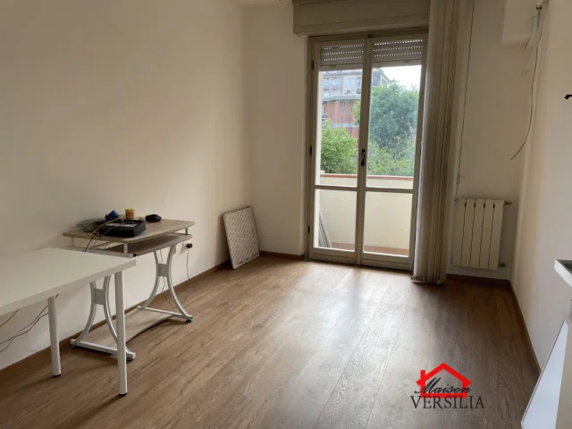 Appartamenti in Vendita - Stanze ad uso ufficio in studio professionale