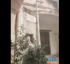 Appartamenti in Vendita - Via zeuli - bari vecchia