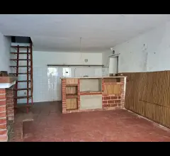 Appartamenti in Vendita - Caratteristica casa rustica di paese sulle colline di massarosa, localita' gualdo