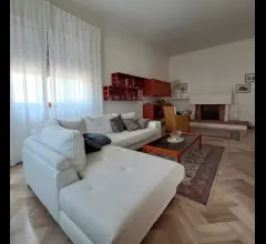 Appartamenti in Vendita - Massarosa bozzano villa singola con giardino