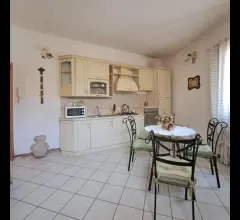 Appartamenti in Vendita - Stiava delizioso piano terra indipendente