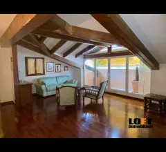 Abano isola pedonale vendesi duplex con ascensore