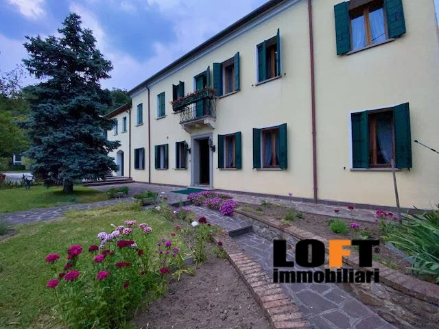 Appartamenti in Vendita - Casale - rustico con uliveto colli euganei
