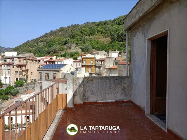 Appartamenti in Vendita - Panoramica casa indipendente