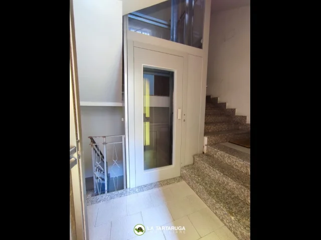 Appartamenti in Vendita - Appartamento con panoramico terrazzo vicino al mare