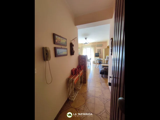 Appartamenti in Vendita - Appartamento con panoramico terrazzo vicino al mare