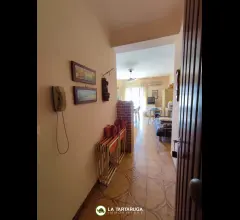 Appartamenti in Vendita - Appartamento con panoramico terrazzo vicino al mare