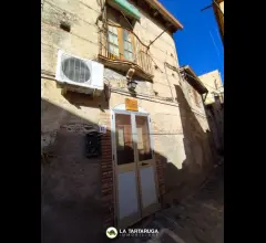 Appartamenti in Vendita - Casa  indipendente su due livelli