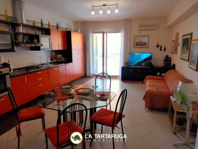 Appartamenti in Vendita - Appartamento vista mare