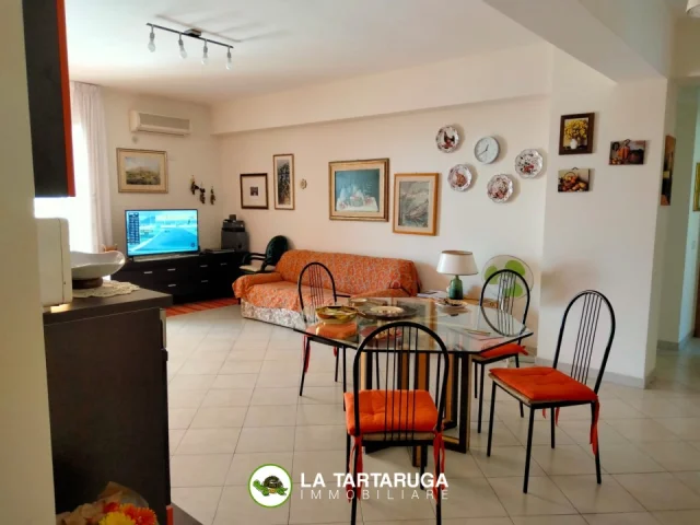 Appartamenti in Vendita - Appartamento vista mare