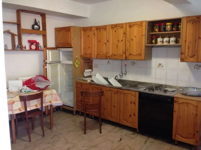Appartamenti in Vendita - Casa singola con ampi spazi esterni