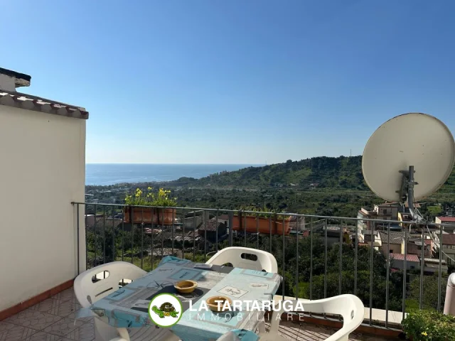 Appartamenti in Vendita - Casa indipendente con vista panoramica