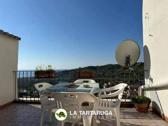 Appartamenti in Vendita - Casa indipendente con vista panoramica