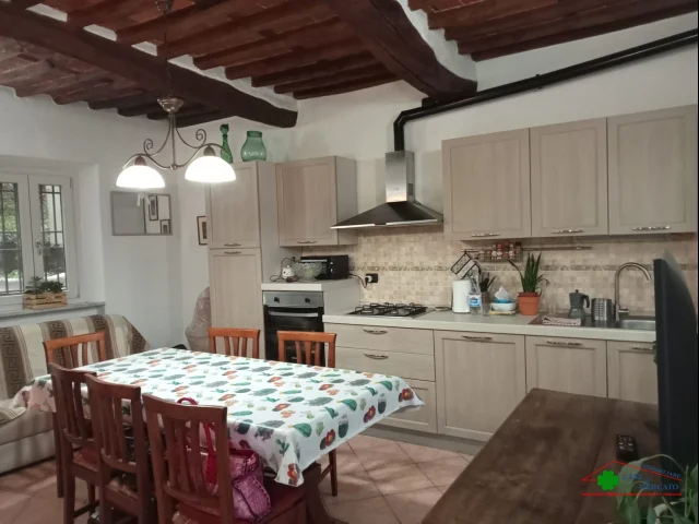 Appartamenti in Vendita - Graziosa casa di corte completamente ristrutturata