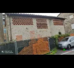 Appartamenti in Vendita - Bel rustico in aperta campagna con posti auto e spazio verde recintabile
